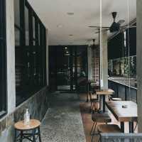 THE COFFEE COMPANION
