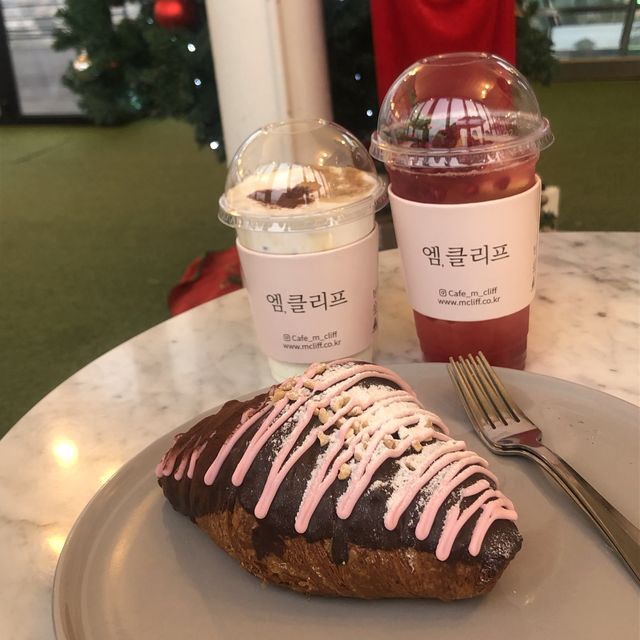 겨울 바다를 따뜻하게 즐기고 싶다면 🤭⁉️