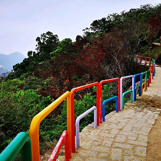 藍地水塘 屯門徑 彩虹欄桿