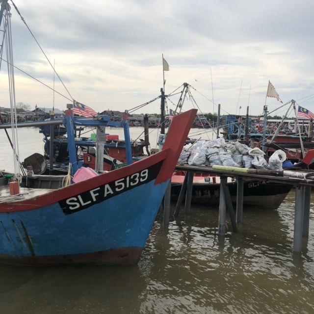 Beautiful fishing village seafood restaurant 