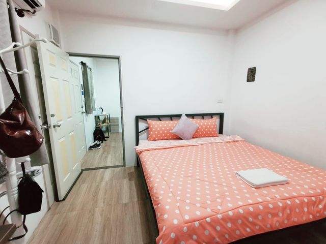 ที่พักใกล้สนามบินดอนเมือง (เดิน 15 นาที)