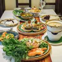 อาหารไทยร้านนี้อร่อยมาก 