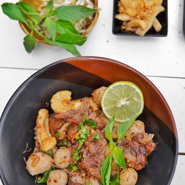 ก๋วยเตี๋ยว