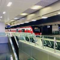 เดินทางเร็วขึ้นด้วยรถไฟฟ้าสายสีแดง | กรุงเทพ