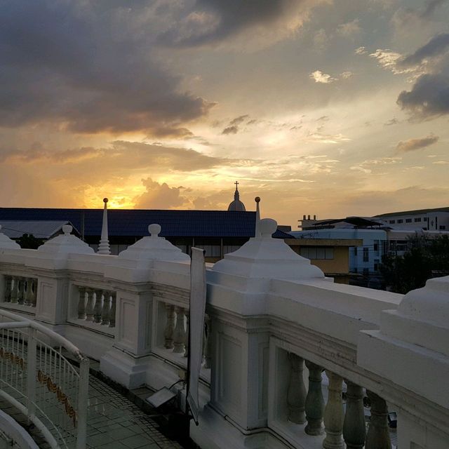 พระบรมธาตุพระมหาเจดีย์ วัดประยุรวงศาวาส กรุงเทพ