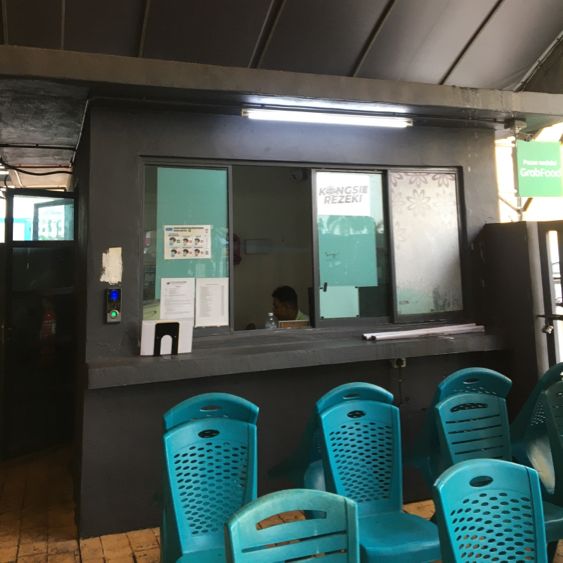 A viral and cheap western food cafe!