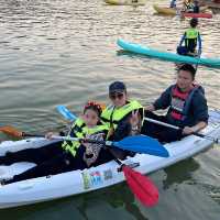 kayaking at Donghu East lake park 