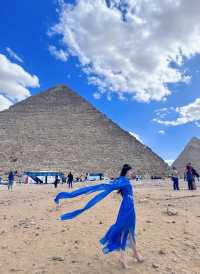 Egyptian pyramids, black and white desert tour.