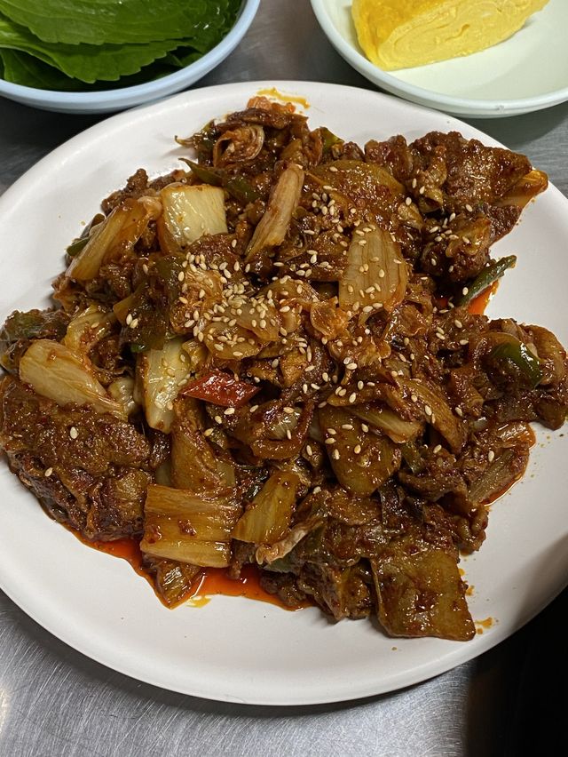 대학교 앞 두루치기 맛집! 냉정역 까만고무신 식당