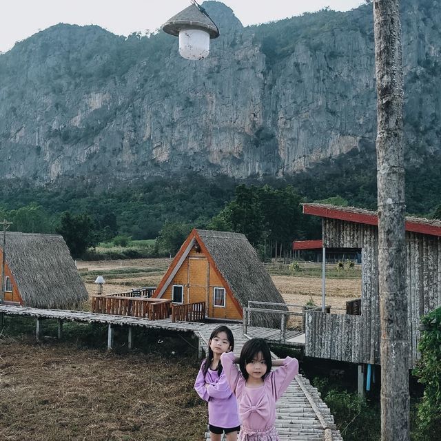 รักเขาเลยไปหาเขาบ่อย ⛰