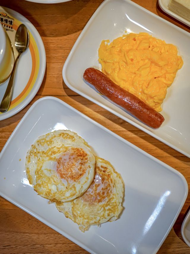沙嗲牛麵要一試，菠蘿包要食一次