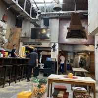 Experience nightlife at Khao San Road 
