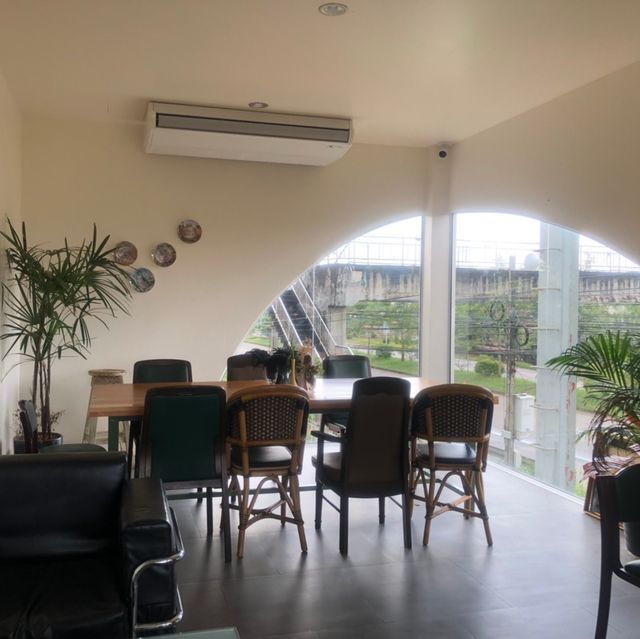 Petite Nature cafe & market