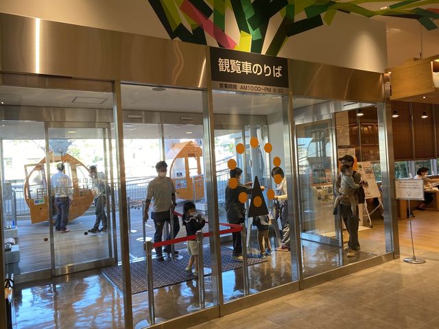 バスターミナル 併設ショッピングモール「みらい長崎 COCOWALK」
