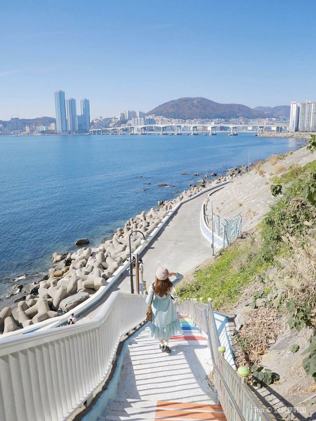 어디서 찍어도 인생사진! 부산 영도 흰여울 마을