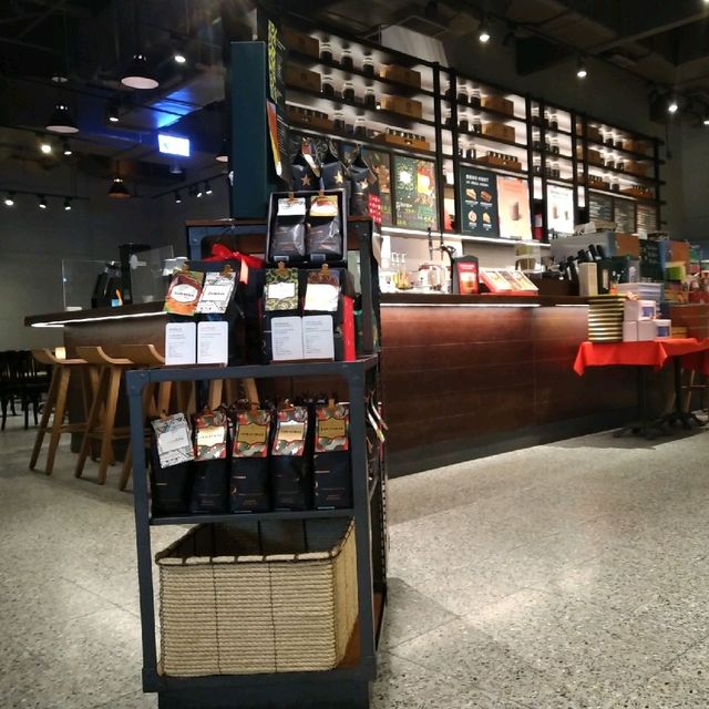 星巴克典藏咖啡 南港中信門市