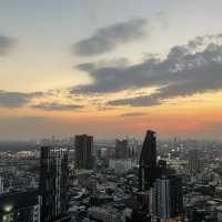 Rooftop bar ชื่อดังในโรงแรมหรู