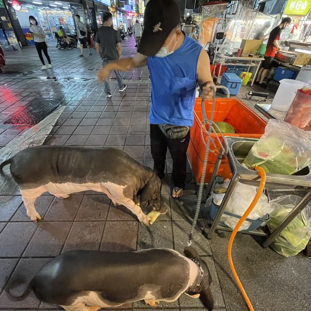 A must visit night market in Taipei