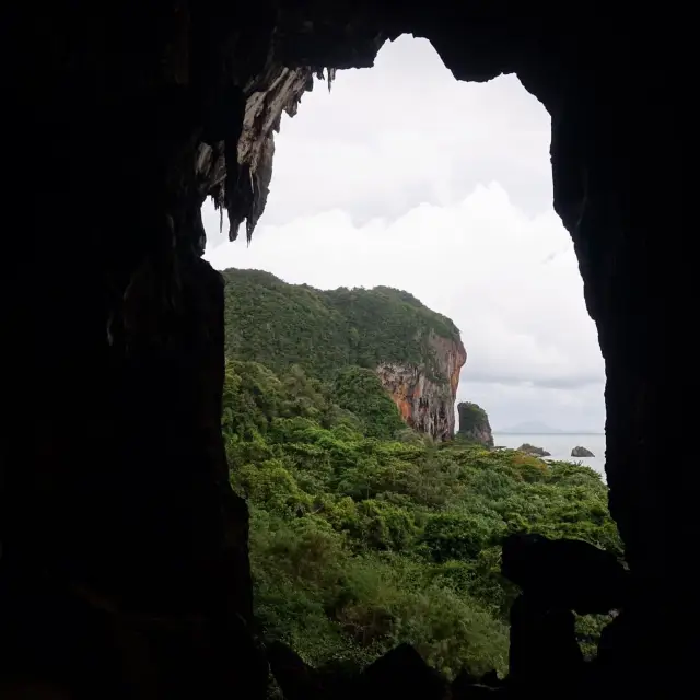 Getting high with Railay Rock Climbing 