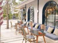 คาเฟ่ติดทะเล ที่พัทยา @ The Lunar Beach House Patt
