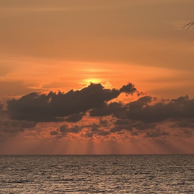 GOLDEN HOUR IN BANGTAO BEACH 🌊 