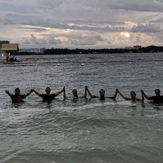 SAMAL ISLAND: FOR A CHANGE!