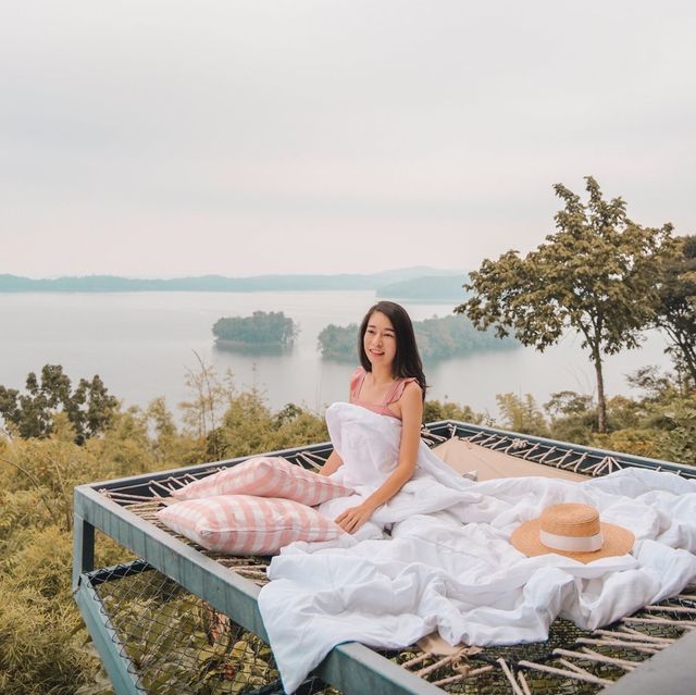 ที่พักวิวอลังๆฟีลบาหลีที่ กาญจนบุรี