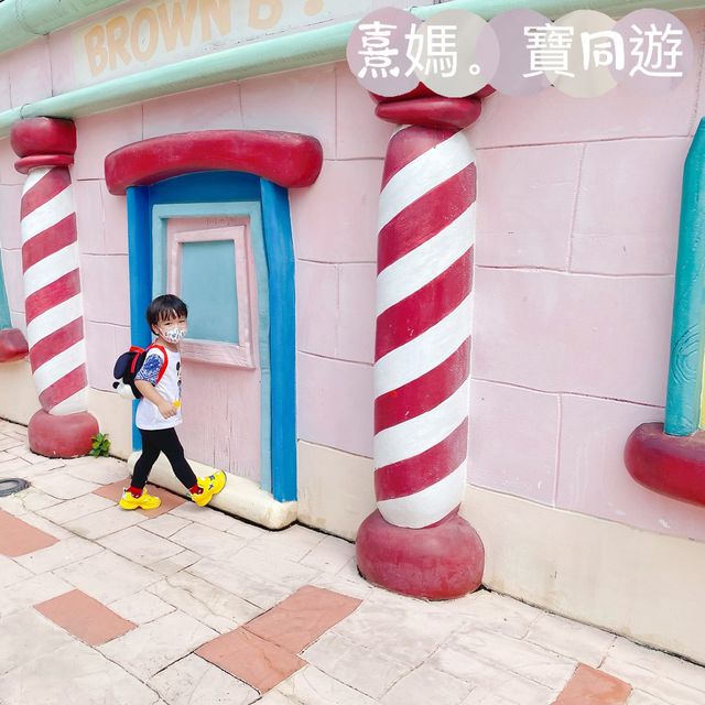 snoopy’s world