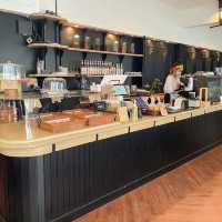 เบื่อคาเฟ่มินิมอล เชิญที่ PLEASE Cafe