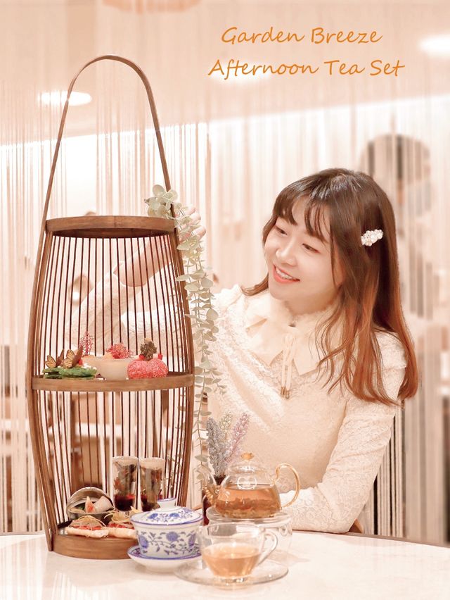 大地色系打卡餐廳 Chill 住享受 High Tea  未行到埋去已經被餐廳外的設計吸引 以大地色系為主調 餐廳每一件擺設佈局都好吸引眼球😍 完全喺我杯茶🥰  未開始食已經同閨蜜瘋狂打卡😛 H 大地色系打卡餐廳 Chill 住享受 High Tea  未行到埋去已經被餐廳外的設計吸引 以大地色系為主調 餐廳每一件擺設佈局都好吸引眼球😍 完全喺我杯茶🥰  未開始食已經同閨蜜瘋狂打卡😛 H