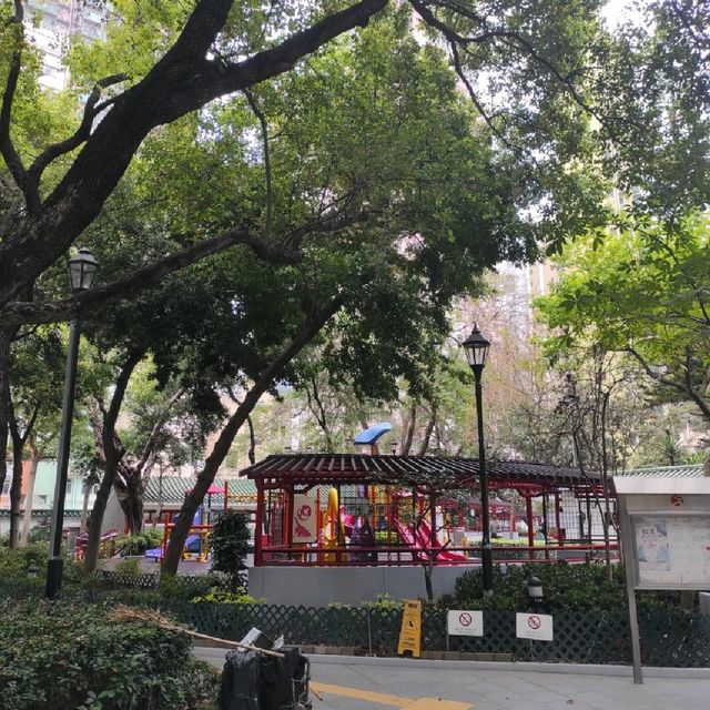 中式公園放電去