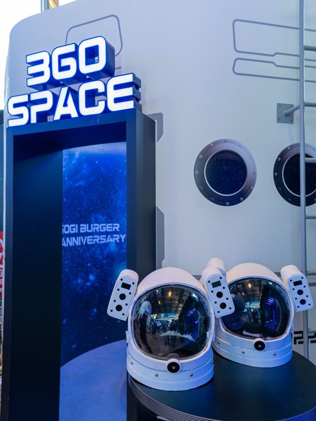서울 실내데이트 루프스테이션 익선 👩‍🚀🛸