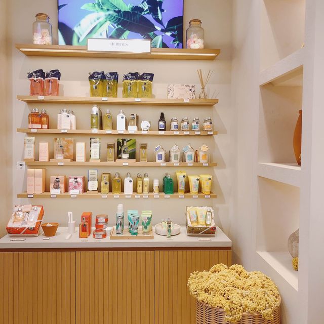 購物環境優美🧡💛🧼L'OCCITANE歐舒丹-忠孝門市 L'OCCITANE Zhongxiao Store