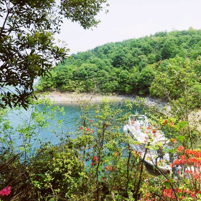 Ruqin Lake on Lushan Mountain