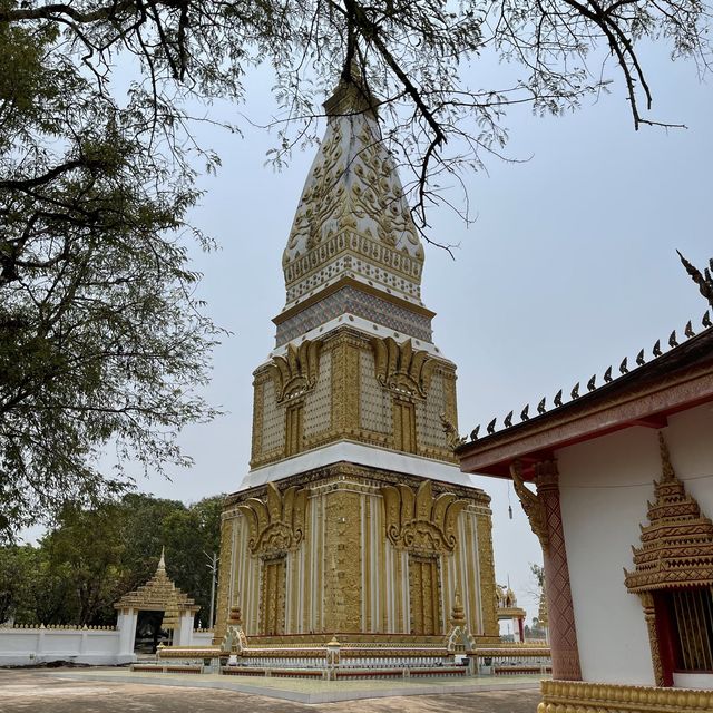 วัดพระธาตุพระบาทโพนสัน Phra that Phrabaht Phonsane