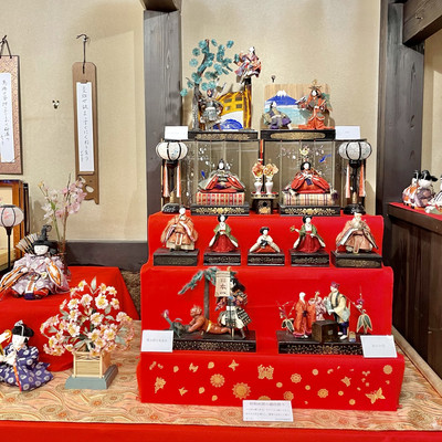 豪華な御殿雛 花柳綱仁 | 先日いただいた御殿雛の雛人形を送っていただきまし