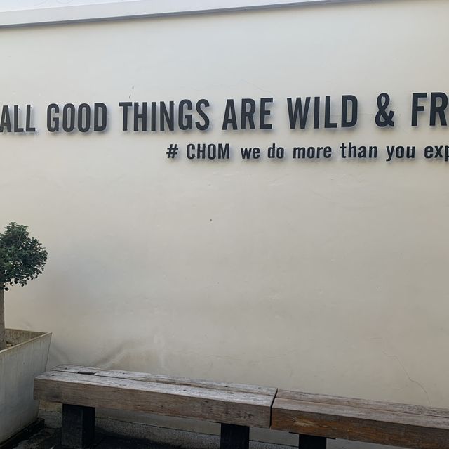 CHOM CAFE 🥦