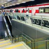 เดินทางเร็วขึ้นด้วยรถไฟฟ้าสายสีแดง | กรุงเทพ