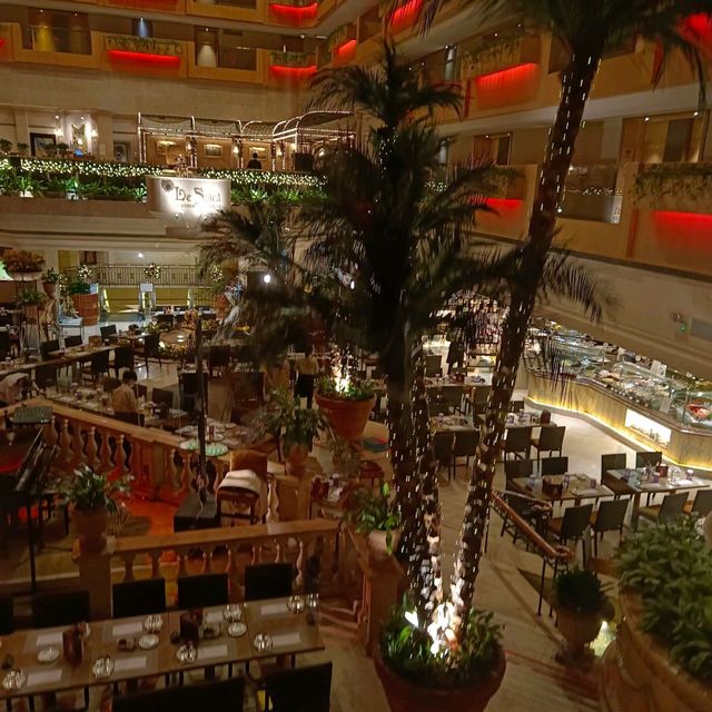 聖誕好去處帝苑酒店、頂樓花園和游泳池、看夜景！