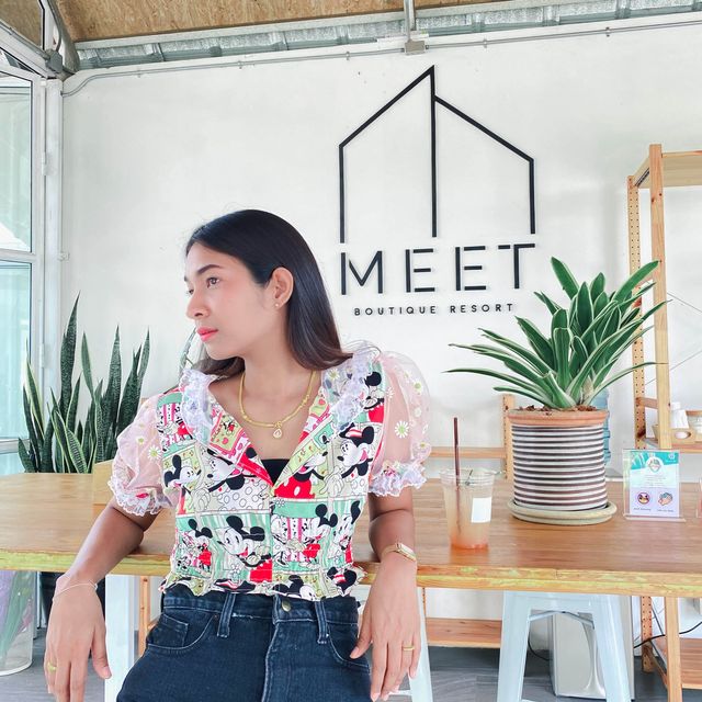 MEET CAFE