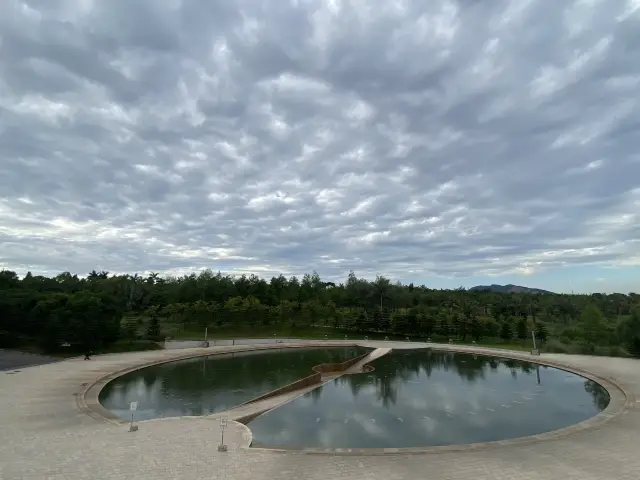 麗寶OUTLET|異國風情的購物中心