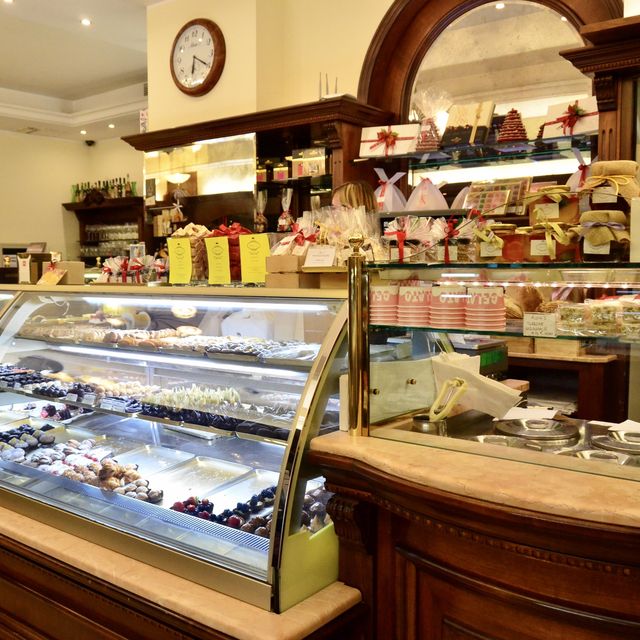 米蘭甜點糕餅店