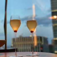 大手町　美しい夕暮れを眺めながらラウンジで素敵なひととき🍷【フォーシーズンズホテル東京大手町】