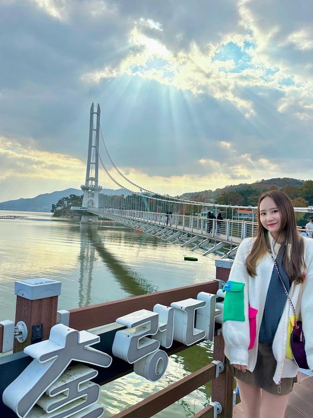 국내에서 제일 긴 모노레일과 단풍을 함께 즐길 수 있는 예당호 출렁다리🫶🏻