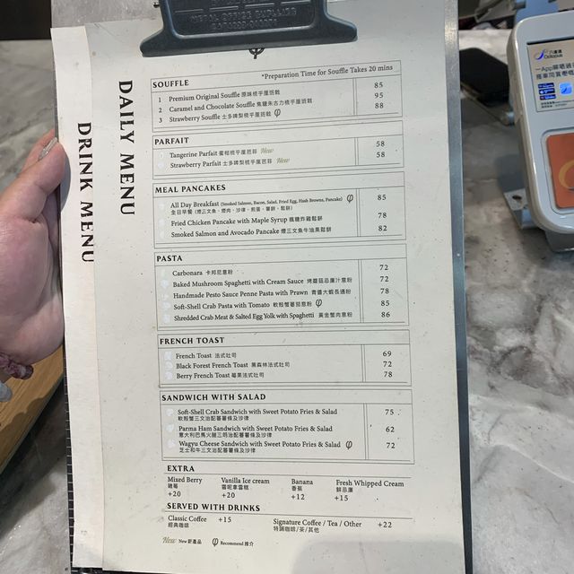 主食輕食甜品樣樣都有 打卡咖啡店