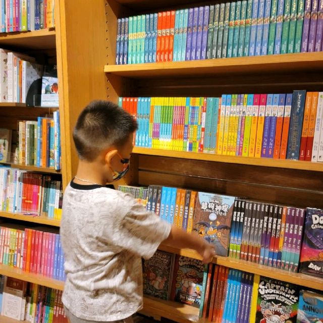 銅鑼灣-誠品書店