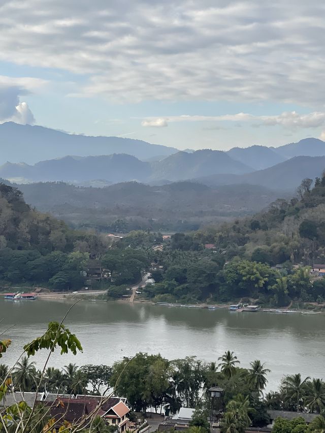 ภูศรี ພູສີ Phou Si