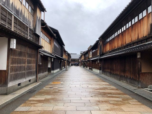 【石川・金沢】静まり返った「ひがし茶屋街」