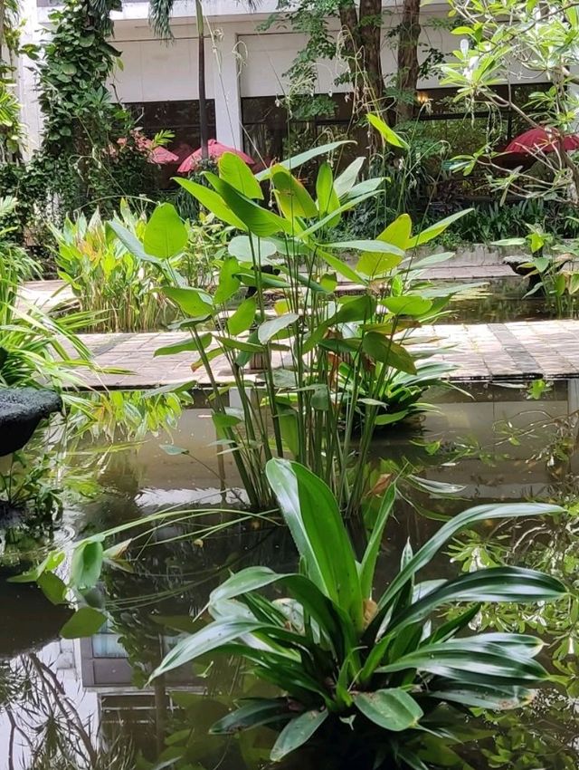 Best tropical garden Hotel Surabaya