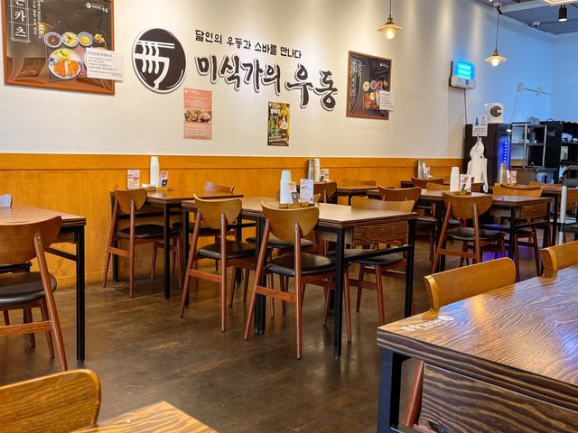 오가타야에서 직접 전수받은 우동 달인의 '미식가의 우동'